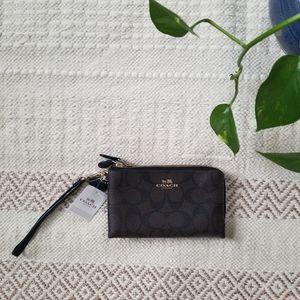 NWT Classic Coach Wristlet